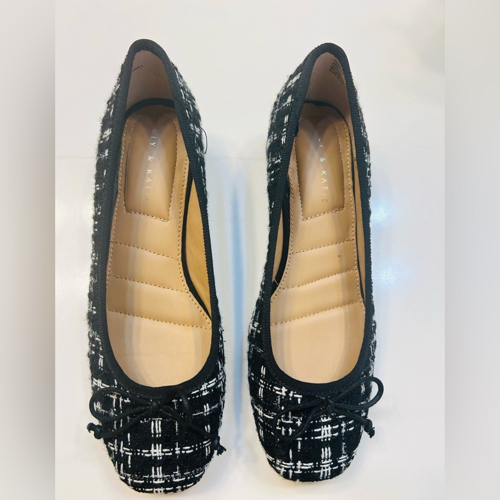 Kelly and Katie Jaya Pump.    New Without Tags